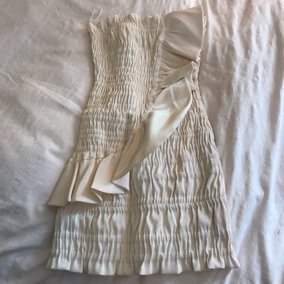 SOLD. NWOT AREA NYC Ruffle Bodycon Dress - Picture 4 of 7